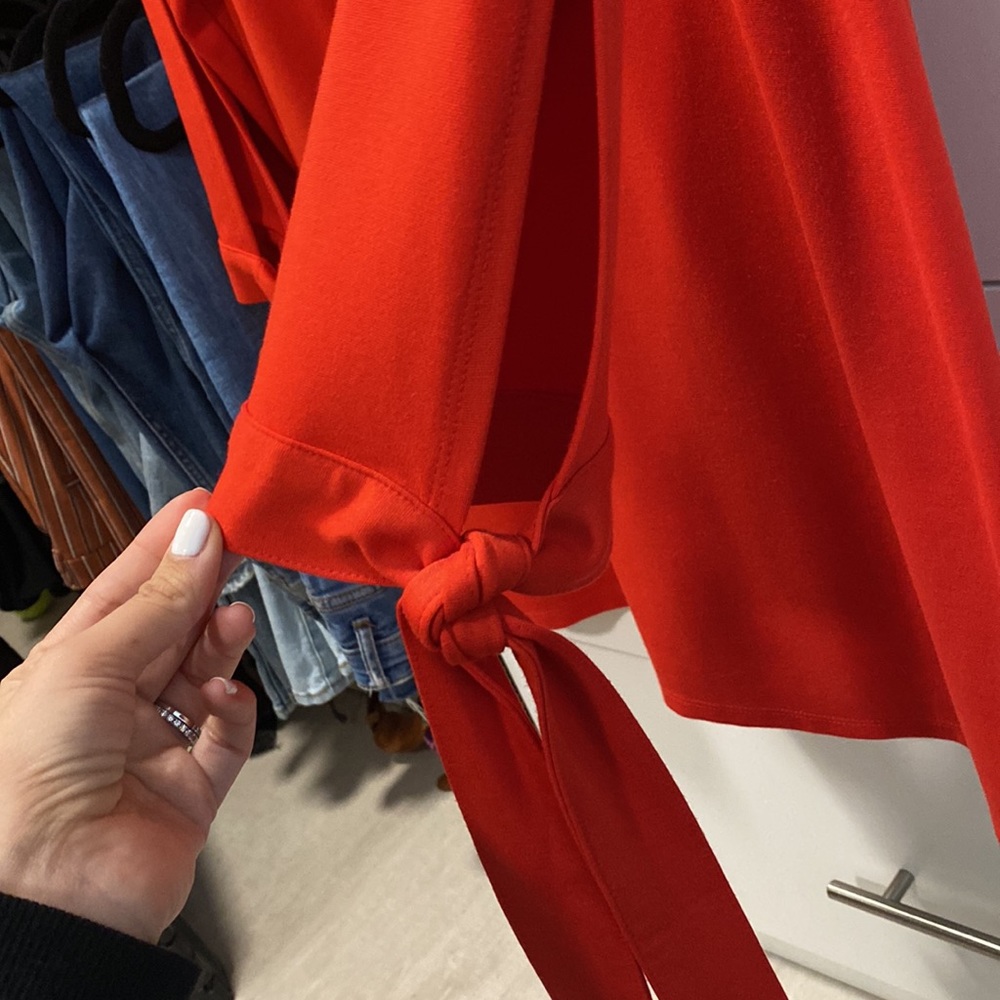 Red blouse - Picture 2 of 4
